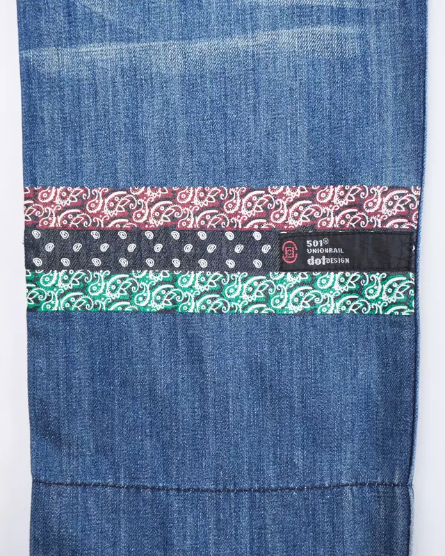 Medium Wash Red-Underlay Distressed 501-Style Demin Jeans