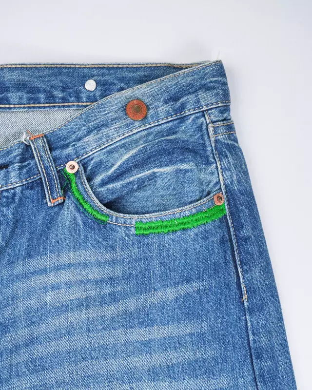 Light Wash Distressed Graphic-Embroidery 501-Style Denim Jeans