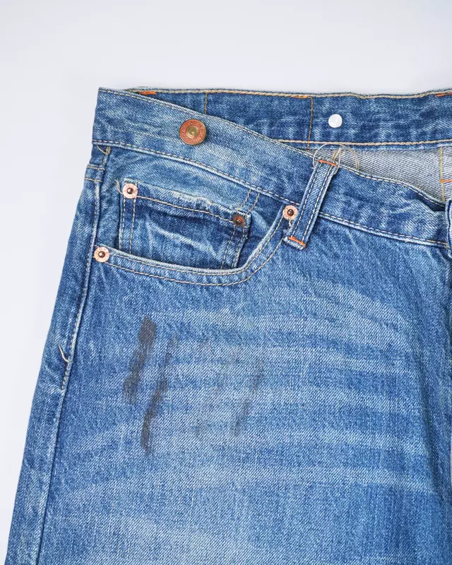 Light Wash Distressed Graphic-Embroidery 501-Style Denim Jeans