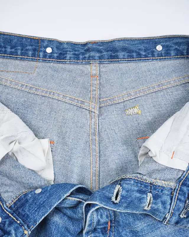 Light Wash Distressed Graphic-Embroidery 501-Style Denim Jeans