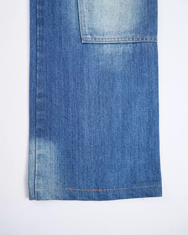 Medium Wash Double-Knee Multi-Pocket Denim Jeans