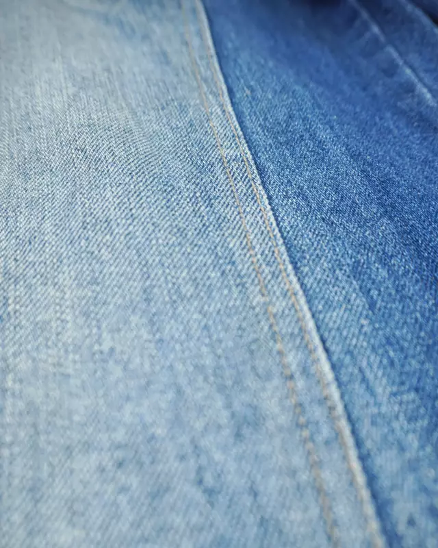 Medium Wash Double-Knee Multi-Pocket Denim Jeans