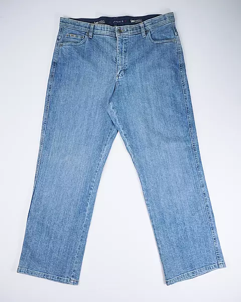 Light Wash Comfort-Waistband Straight Jeans