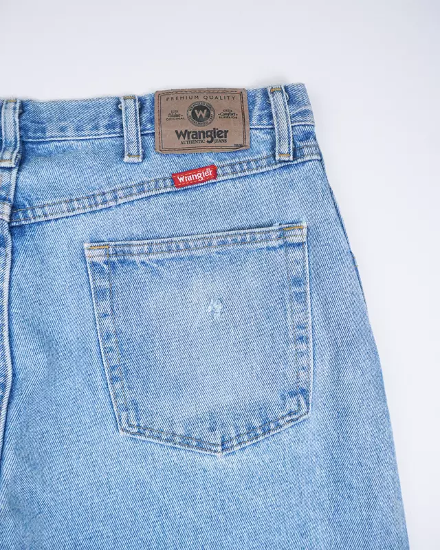 Light Wash Classic Regular-Fit Cowboy Jeans