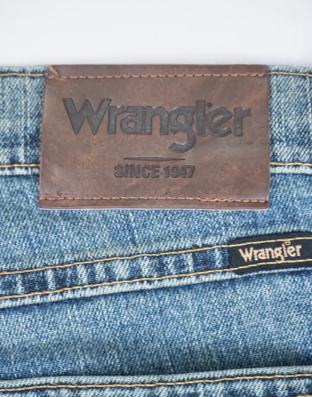 Light Wash Distressed Knee-Rip Relaxed-Fit Jeans