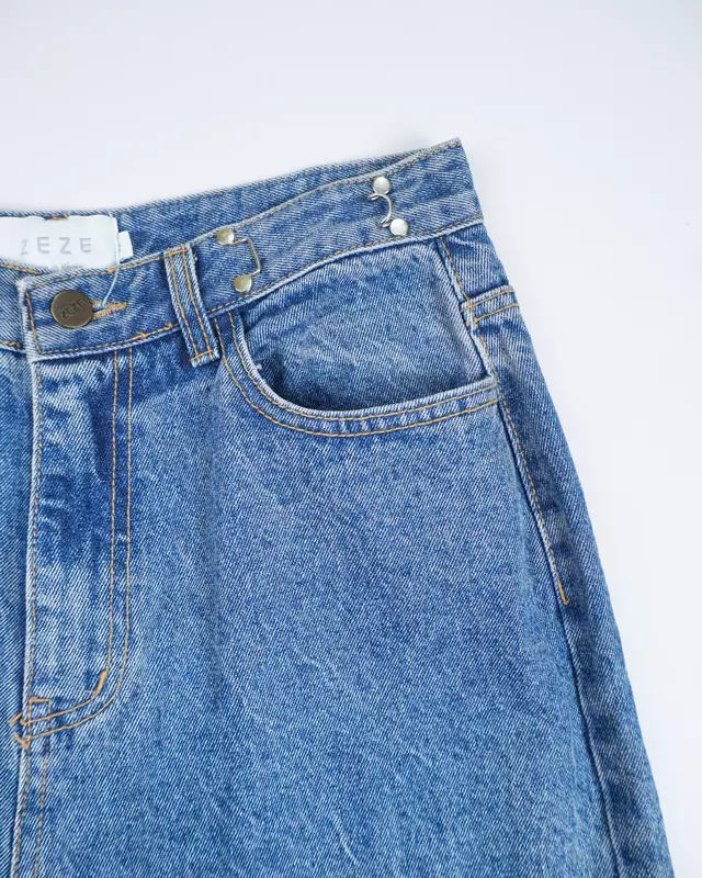 Medium Wash Distressed Knee-Slit Wide-Leg Jeans