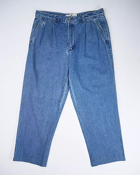 Medium Wash Pleated-Front Wide-Leg Denim Jeans